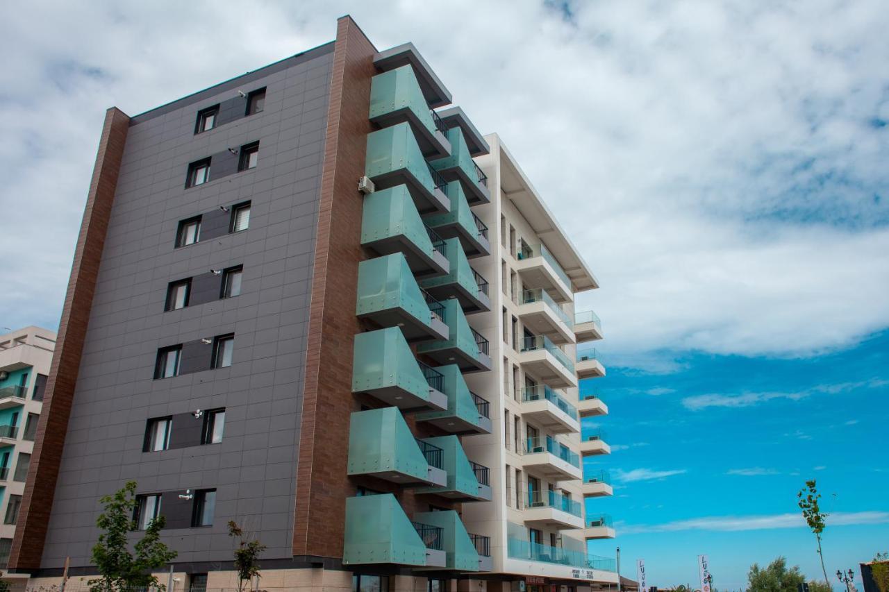 Green Apartament Near The Beach Нэводари Экстерьер фото