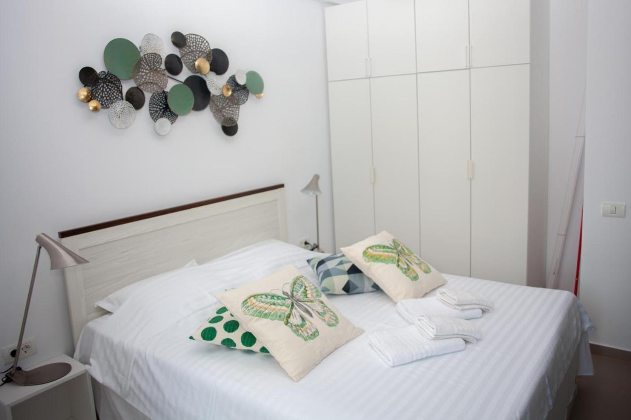 Green Apartament Near The Beach Нэводари Экстерьер фото