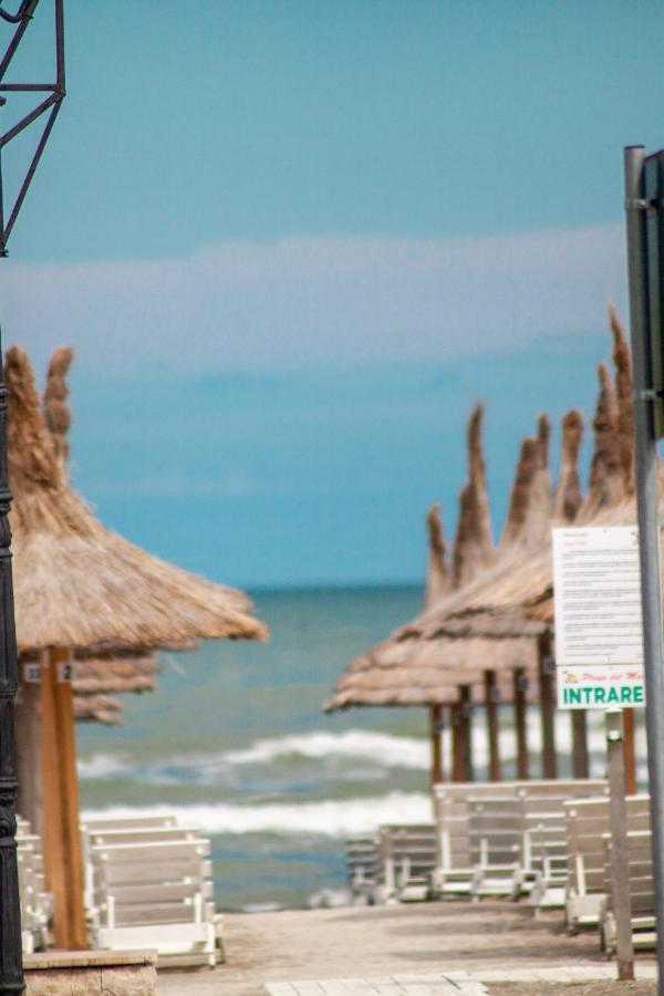 Green Apartament Near The Beach Нэводари Экстерьер фото